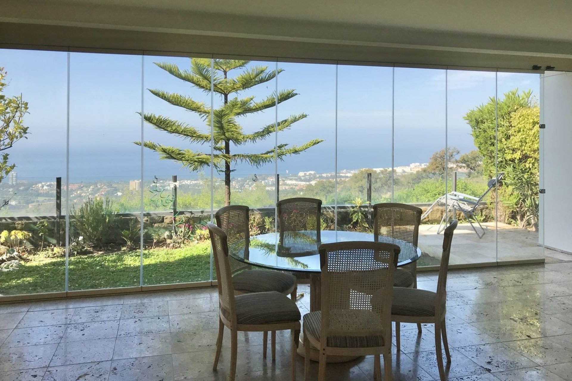 Resale - apartment - Marbella - Altos de los Monteros
