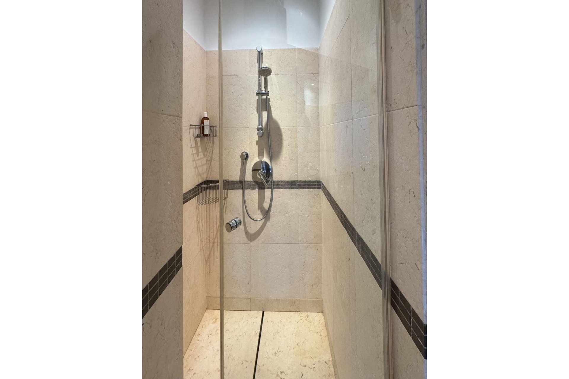 Resale - apartment - Marbella - Altos de los Monteros