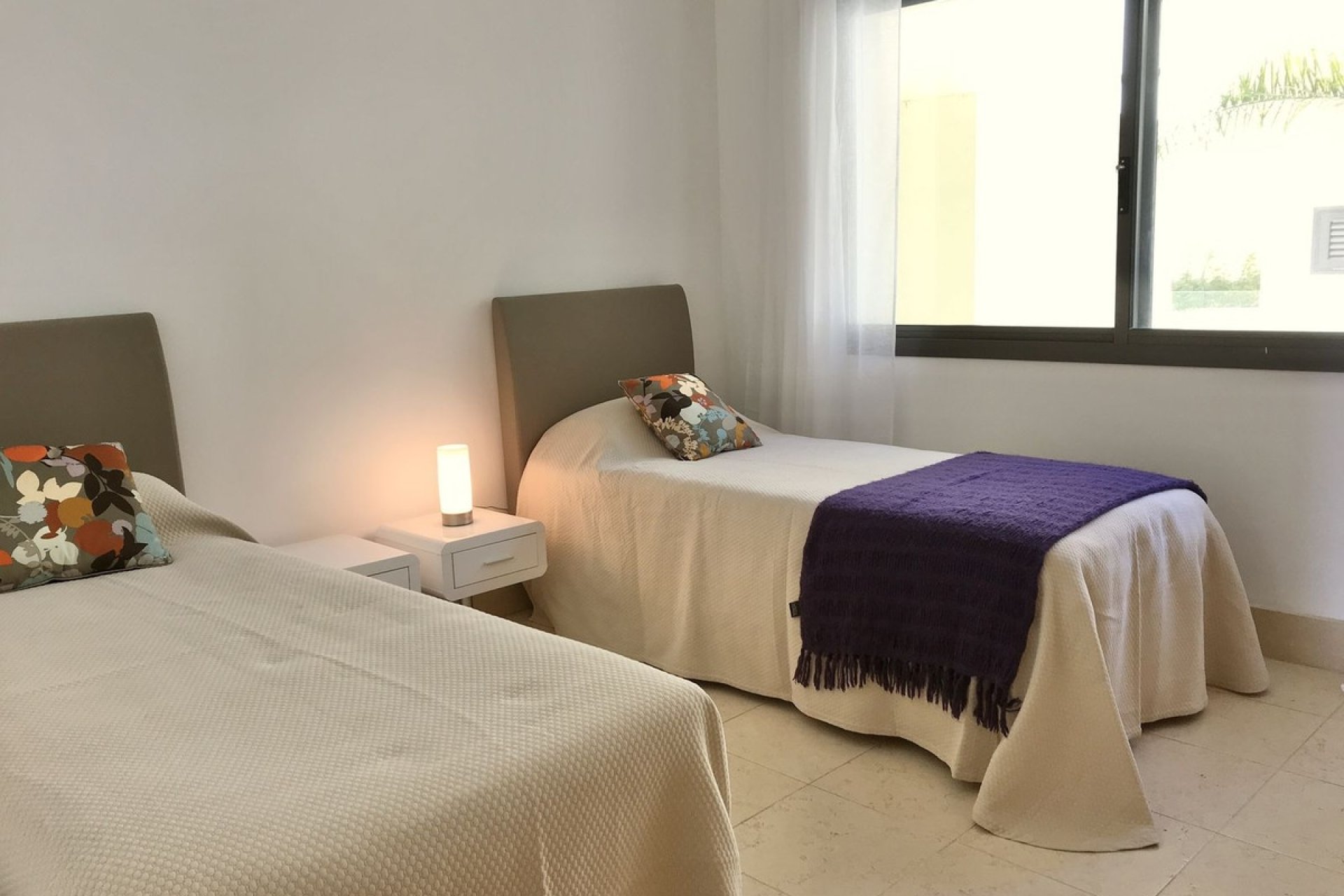 Resale - apartment - Marbella - Altos de los Monteros