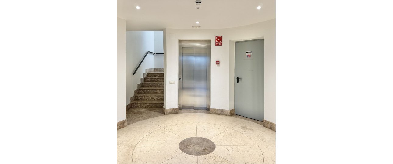 Resale - apartment - Marbella - Altos de los Monteros