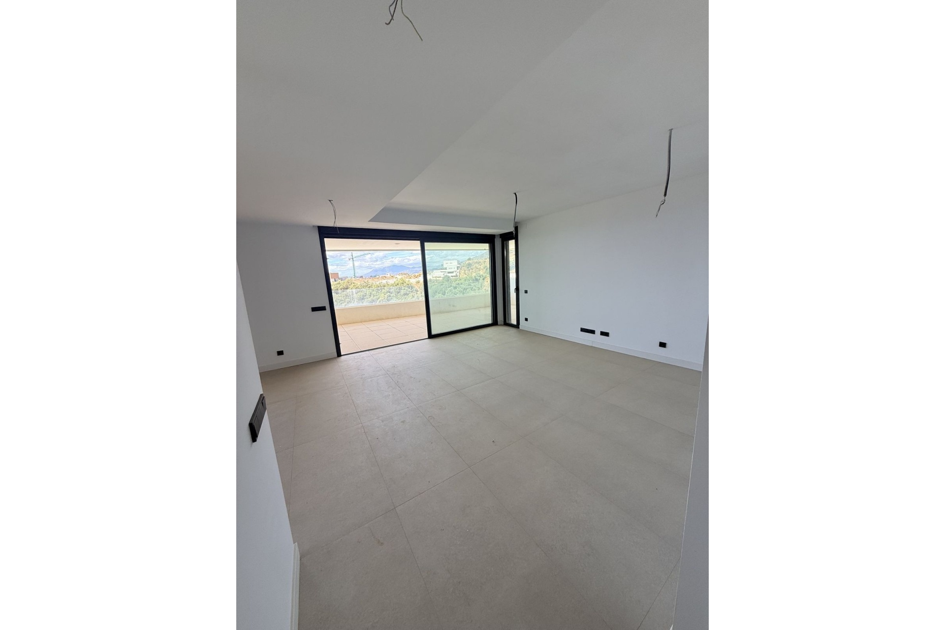Resale - apartment - Marbella - Altos de los Monteros