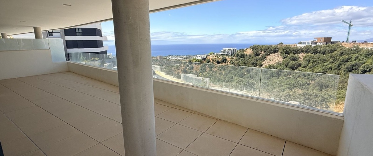 Resale - apartment - Marbella - Altos de los Monteros