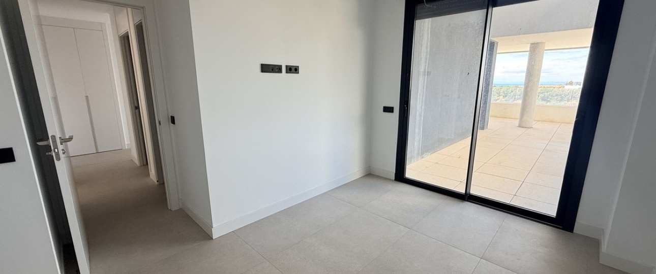 Resale - apartment - Marbella - Altos de los Monteros