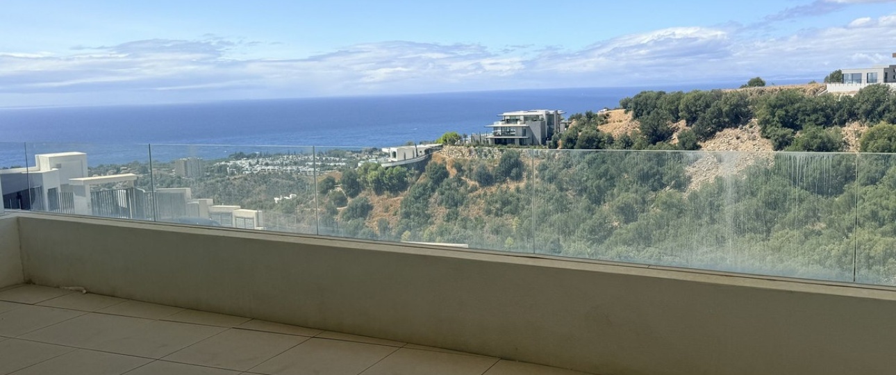 Resale - apartment - Marbella - Altos de los Monteros