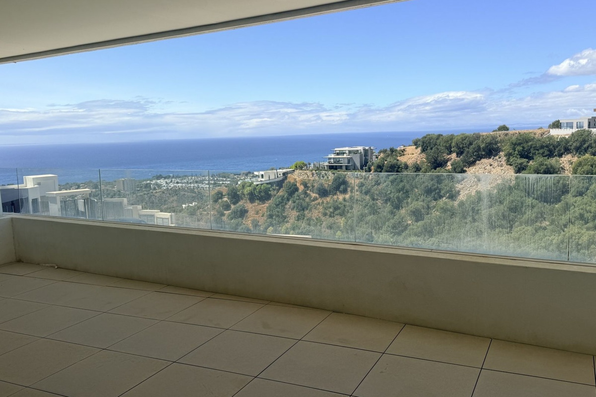 Resale - apartment - Marbella - Altos de los Monteros