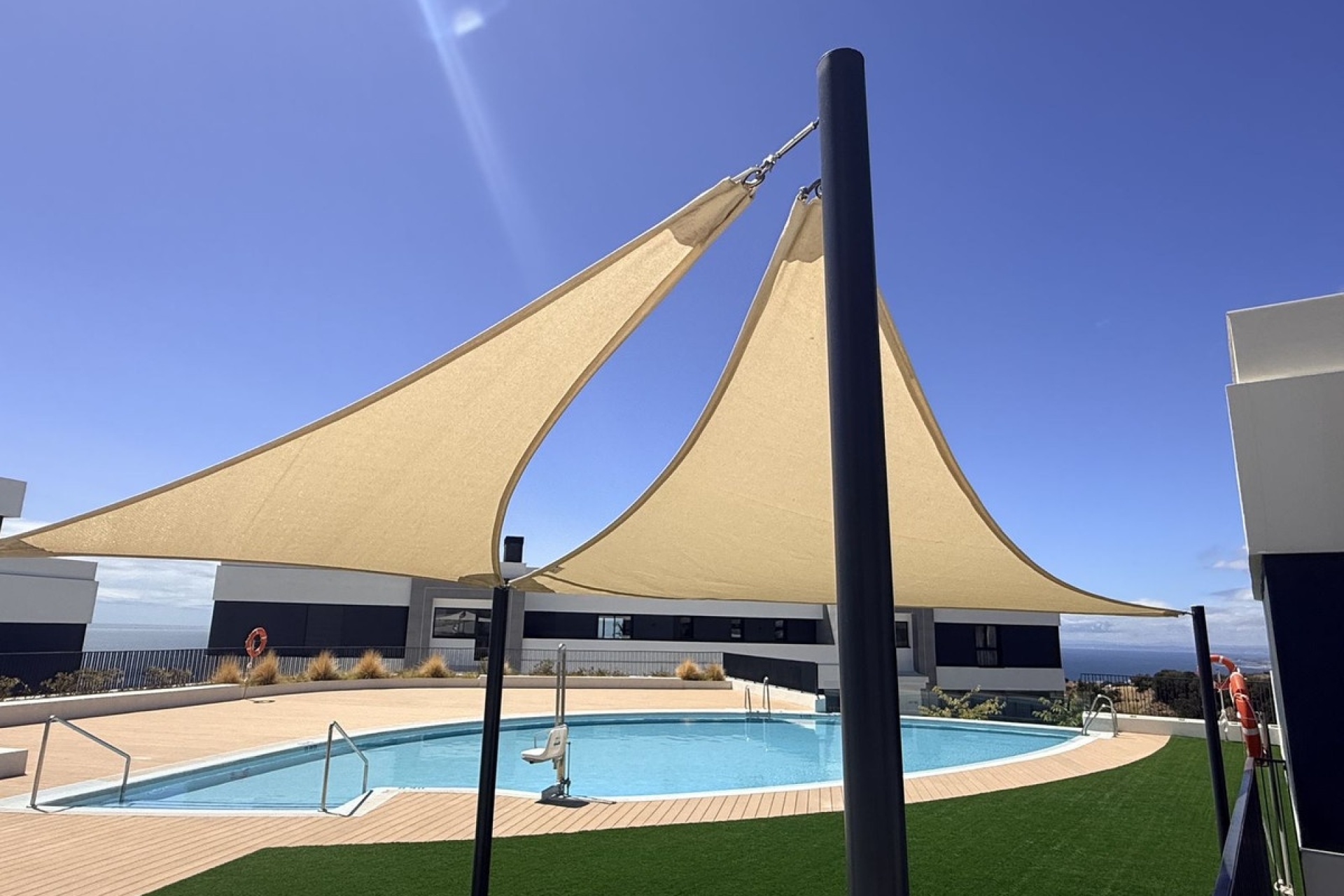 Resale - apartment - Marbella - Altos de los Monteros