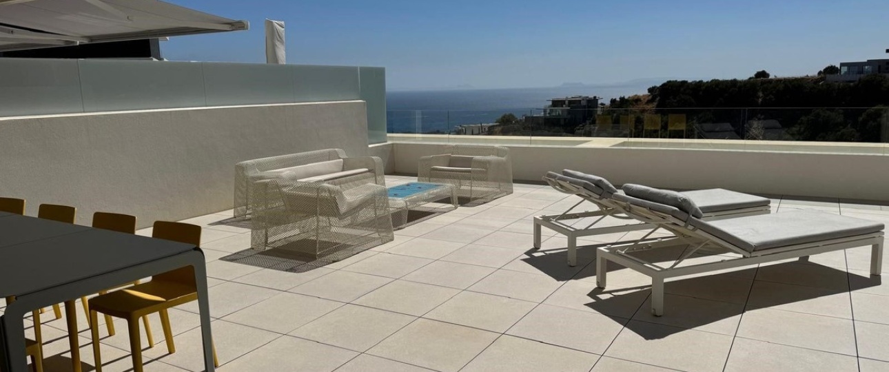 Resale - apartment - Marbella - Altos de los Monteros