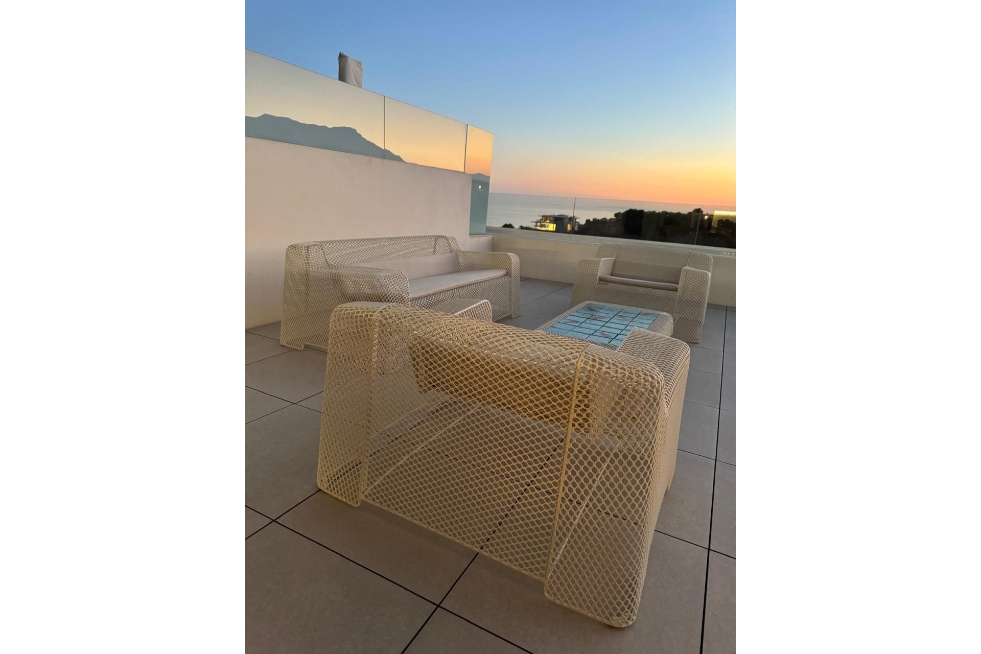 Resale - apartment - Marbella - Altos de los Monteros