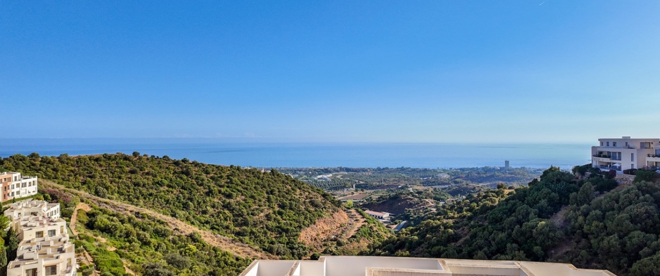 Resale - apartment - Marbella - Altos de los Monteros