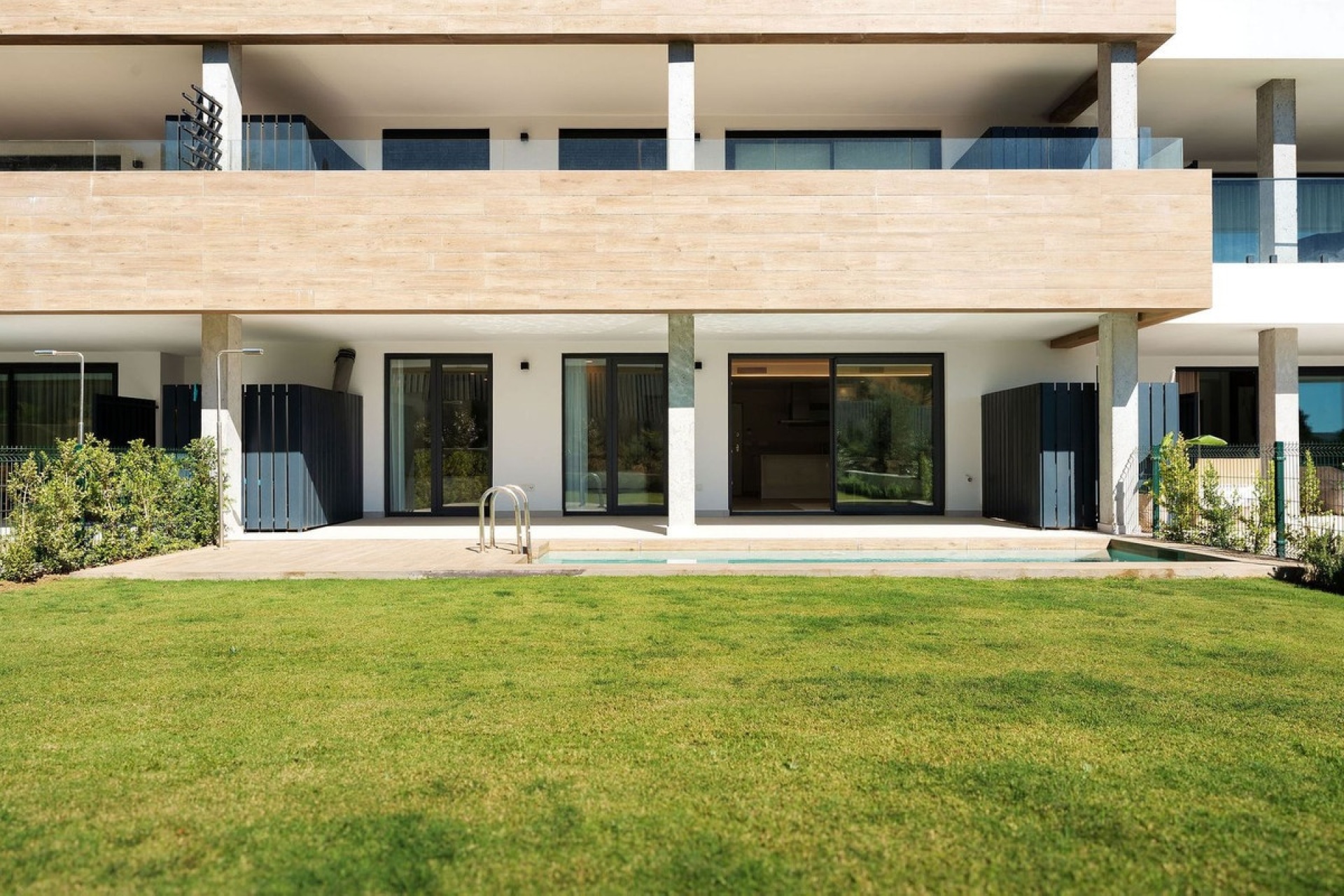 Resale - apartment - Marbella - Altos de los Monteros