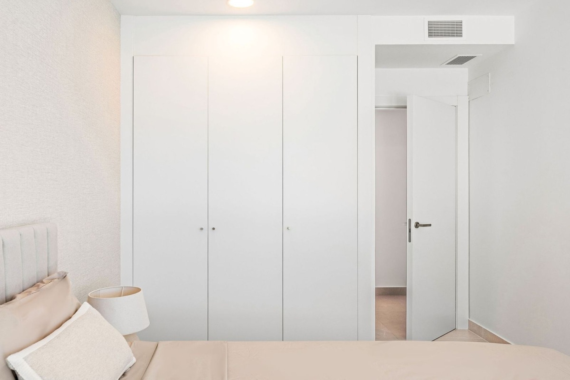 Resale - apartment - Marbella - Altos de los Monteros