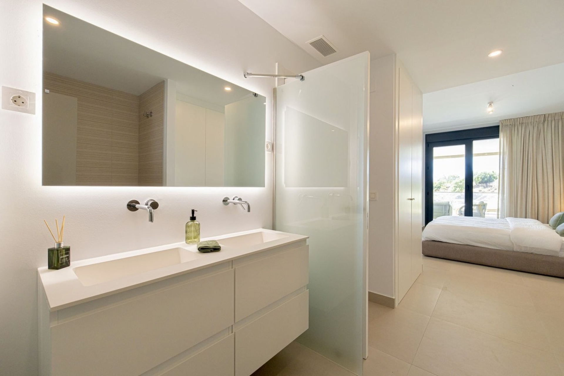 Resale - apartment - Marbella - Altos de los Monteros