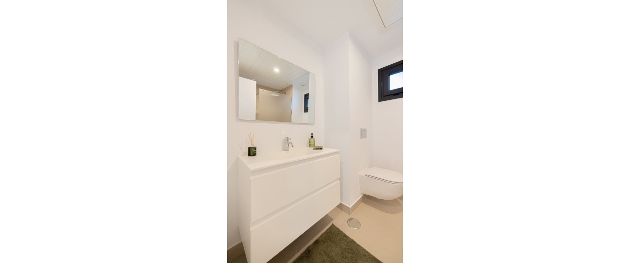 Resale - apartment - Marbella - Altos de los Monteros