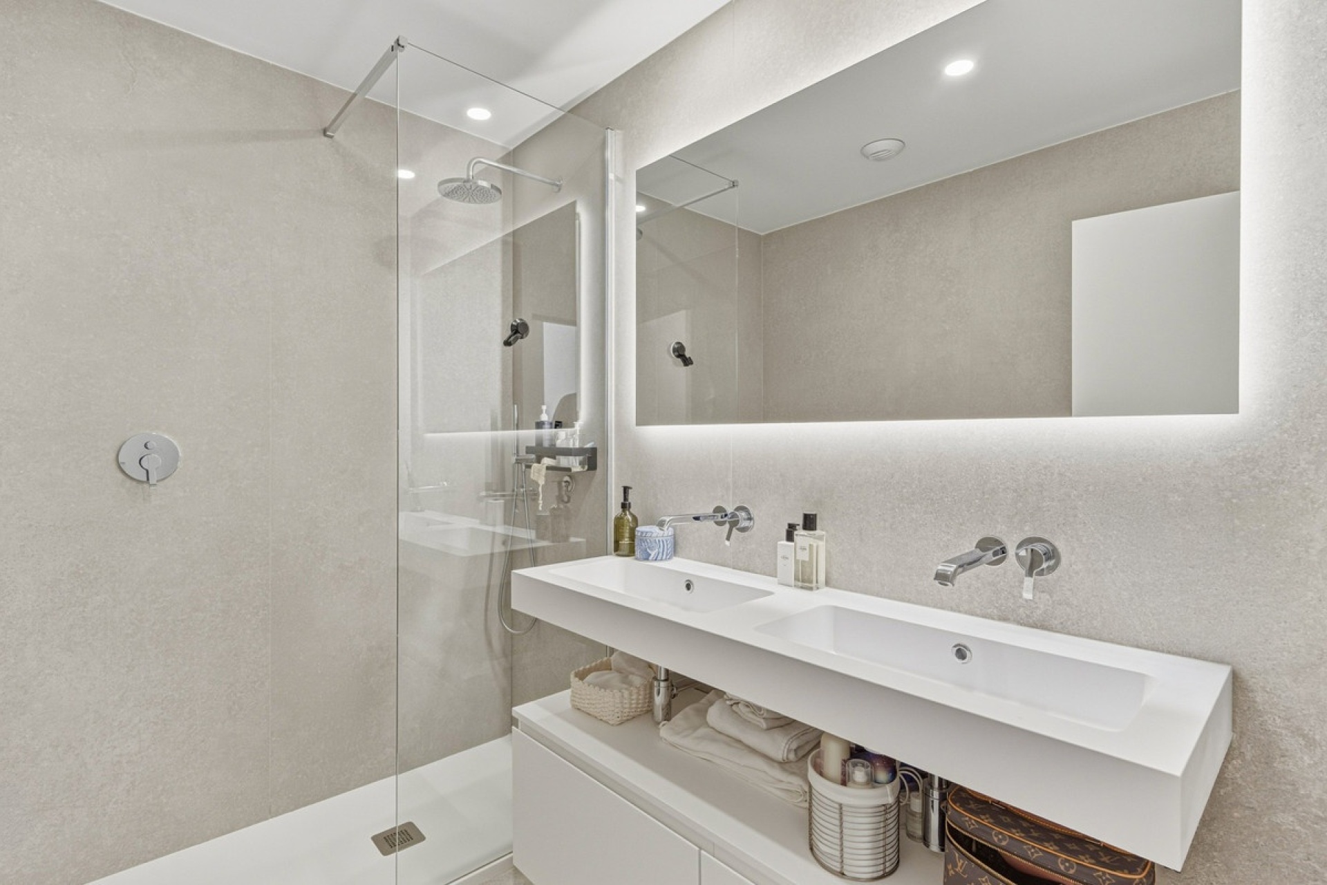 Resale - apartment - Marbella - Altos de los Monteros