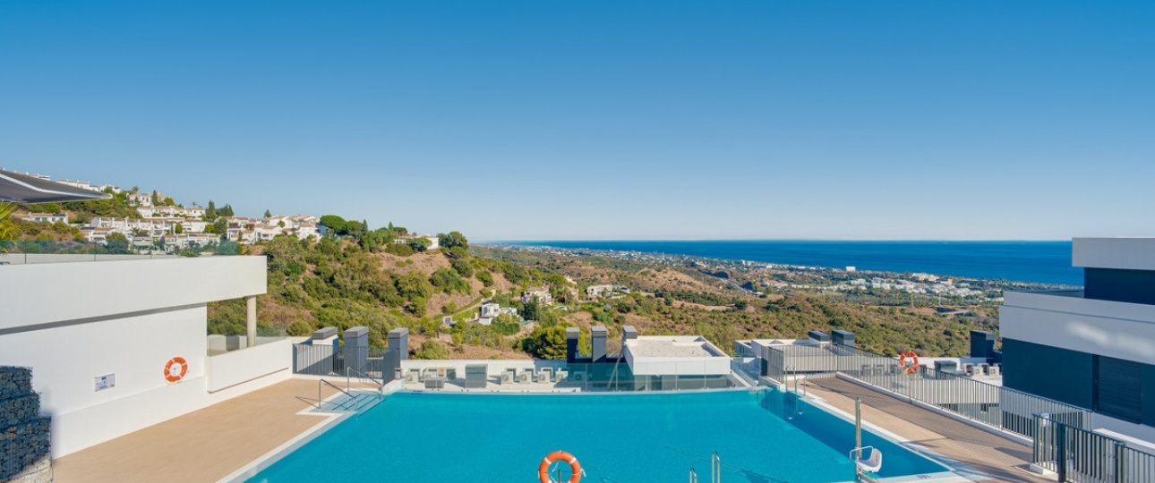 Resale - apartment - Marbella - Altos de los Monteros