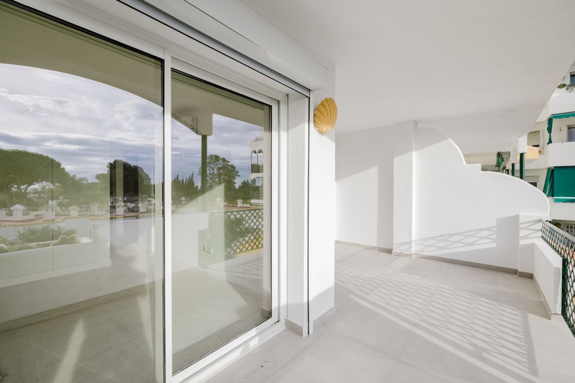 Resale - apartment - Marbella - Artola