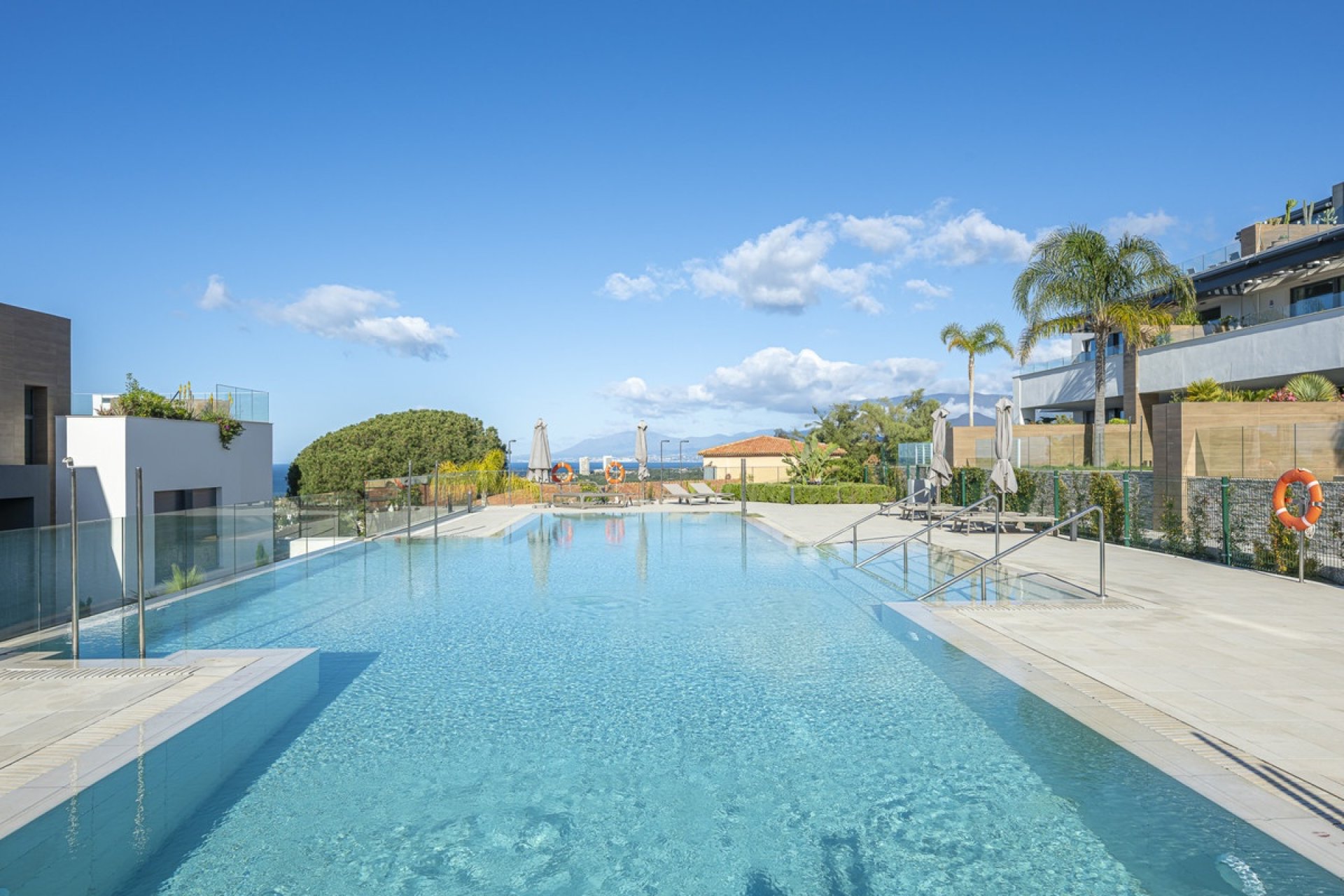 Resale - apartment - Marbella - Artola
