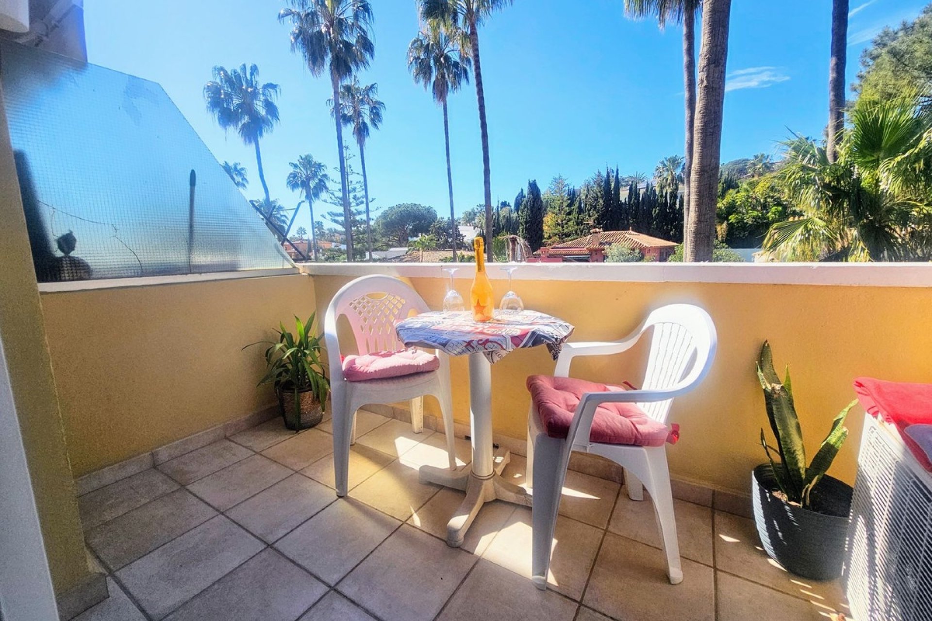 Resale - apartment - Marbella - Artola