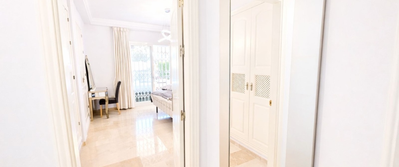 Resale - apartment - Marbella - Artola