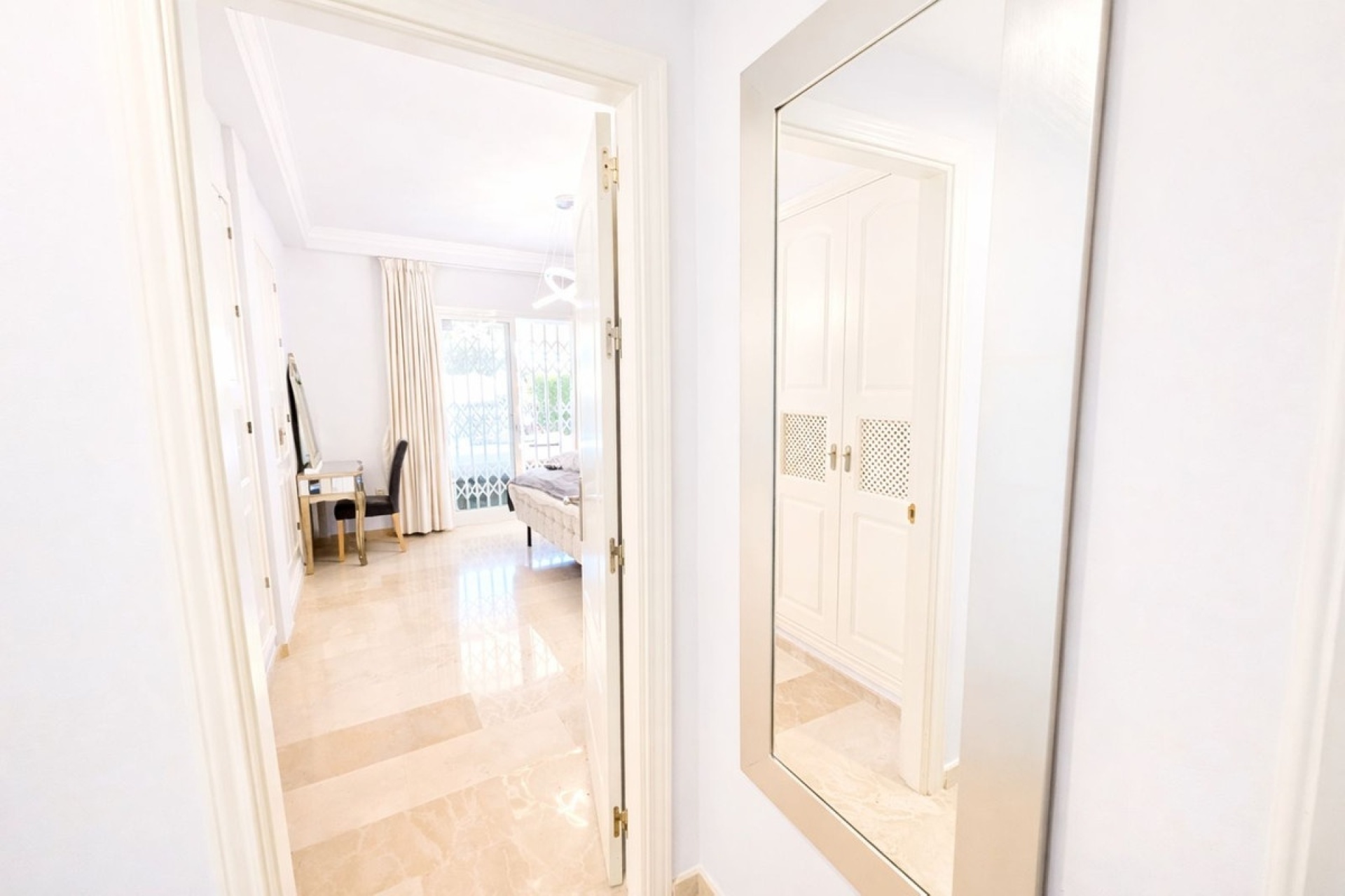 Resale - apartment - Marbella - Artola