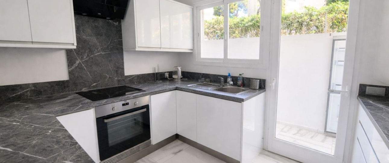 Resale - apartment - Marbella - Artola