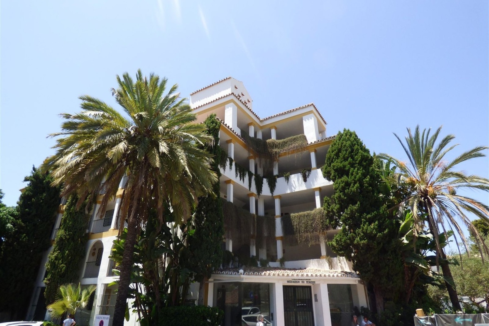 Resale - apartment - Marbella - Artola