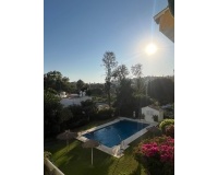 Resale - apartment - Marbella - Artola