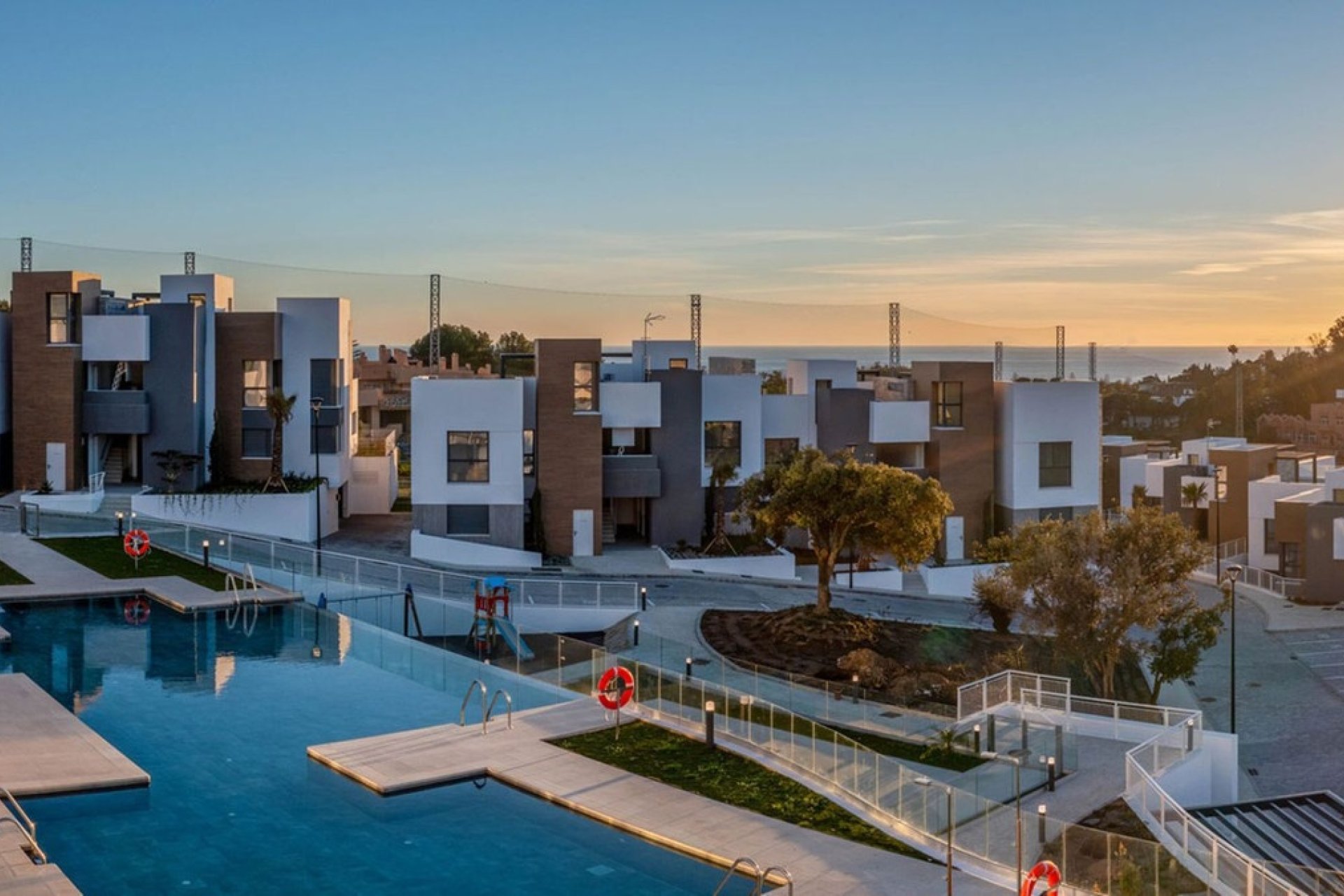 Resale - apartment - Marbella - Artola