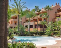 Resale - apartment - Marbella - Bahía de Marbella