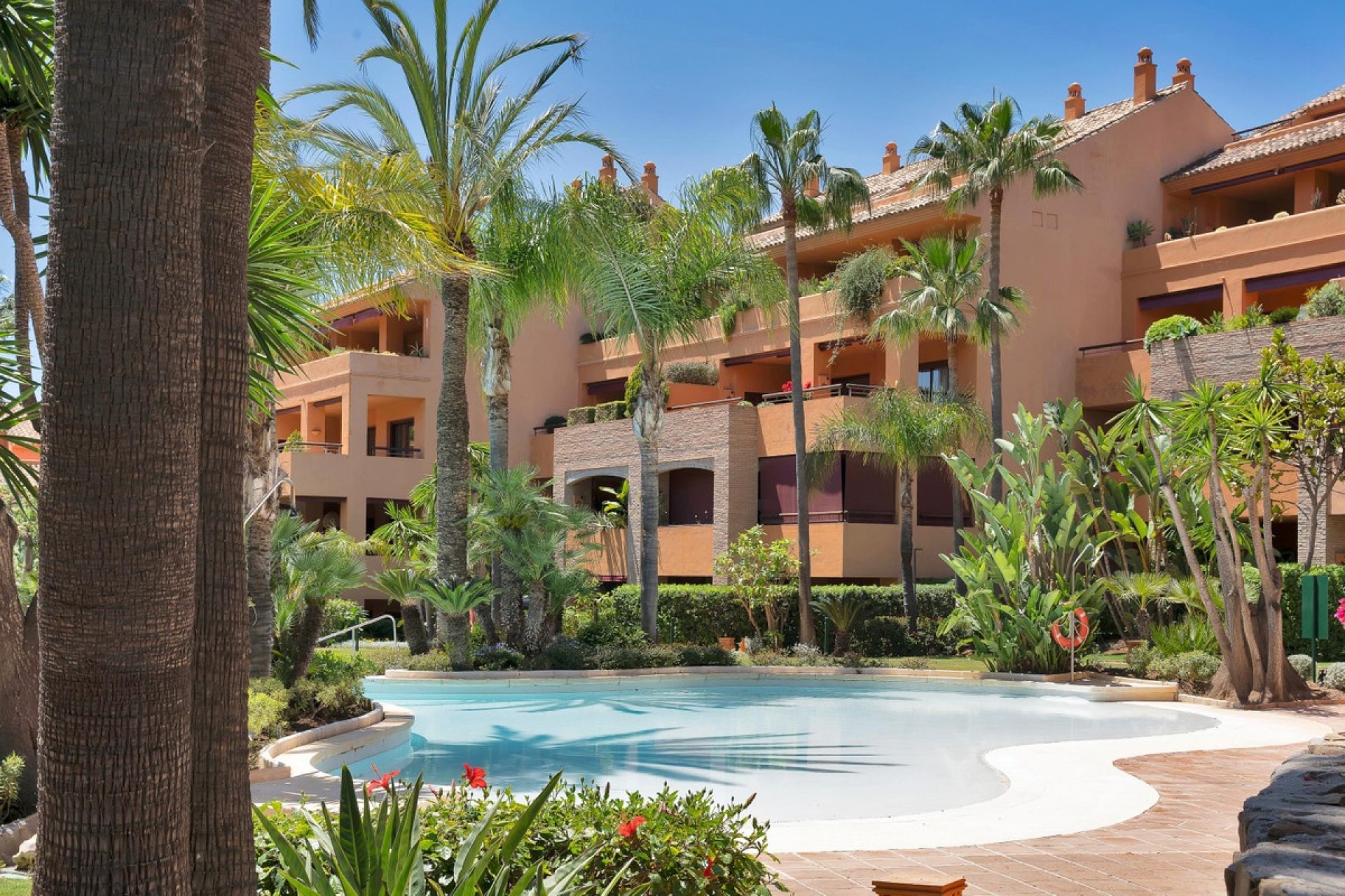Resale - apartment - Marbella - Bahía de Marbella