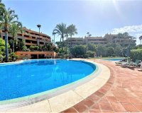Resale - apartment - Marbella - Bahía de Marbella
