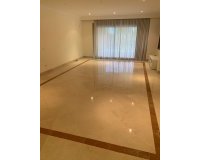 Resale - apartment - Marbella - Bahía de Marbella
