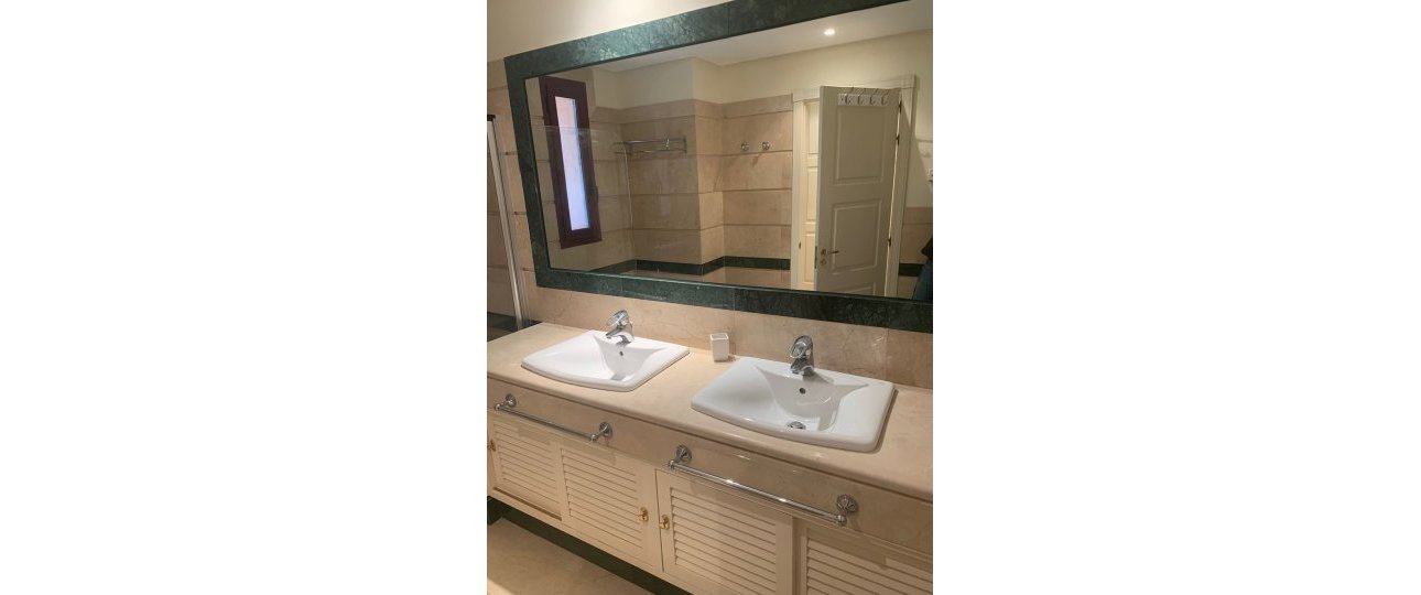 Resale - apartment - Marbella - Bahía de Marbella