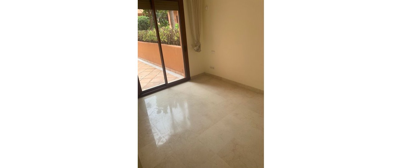 Resale - apartment - Marbella - Bahía de Marbella
