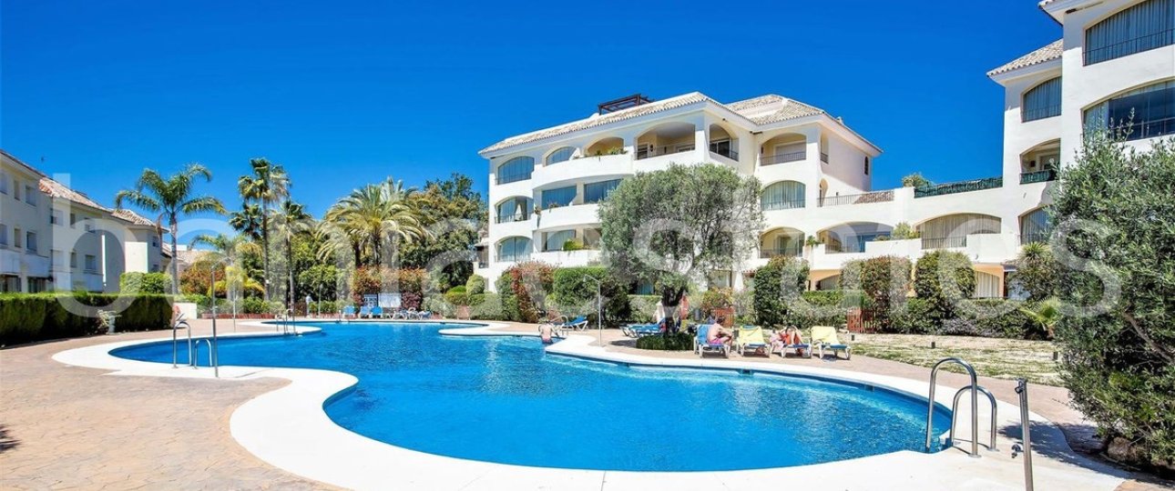 Resale - apartment - Marbella - Bahía de Marbella