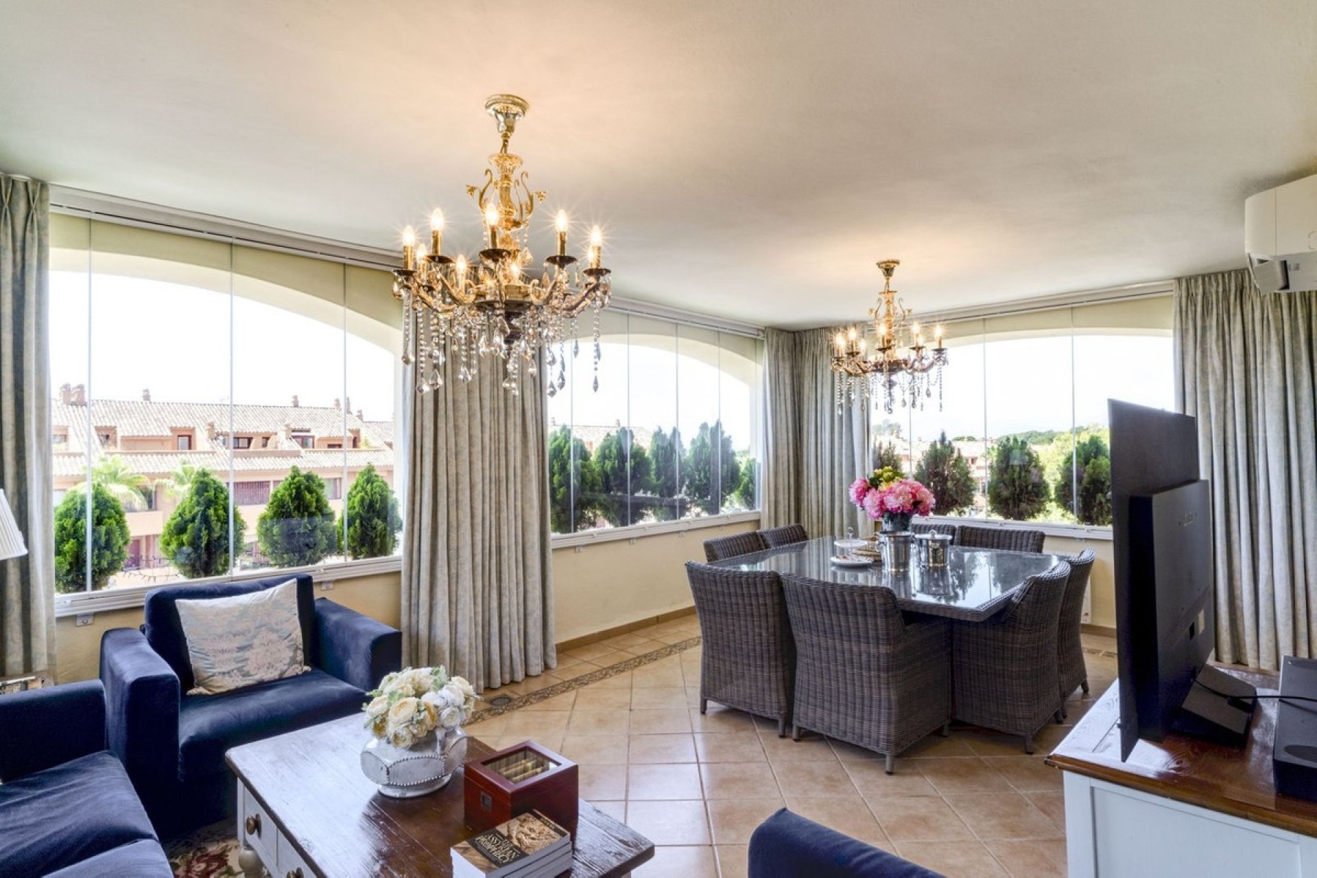 Resale - apartment - Marbella - Bahía de Marbella
