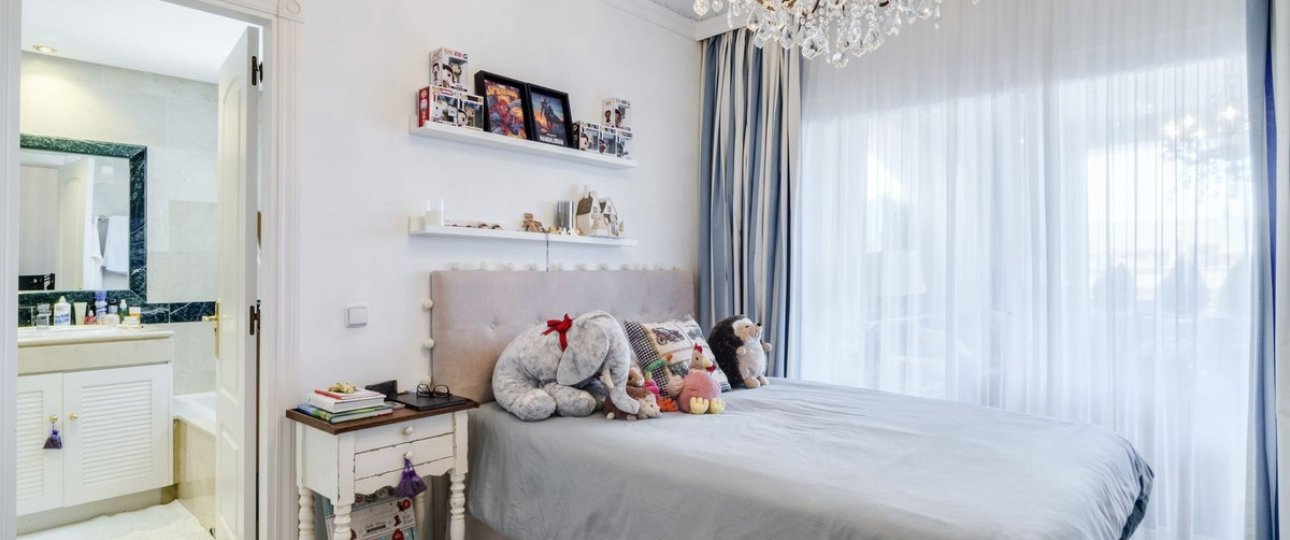 Resale - apartment - Marbella - Bahía de Marbella