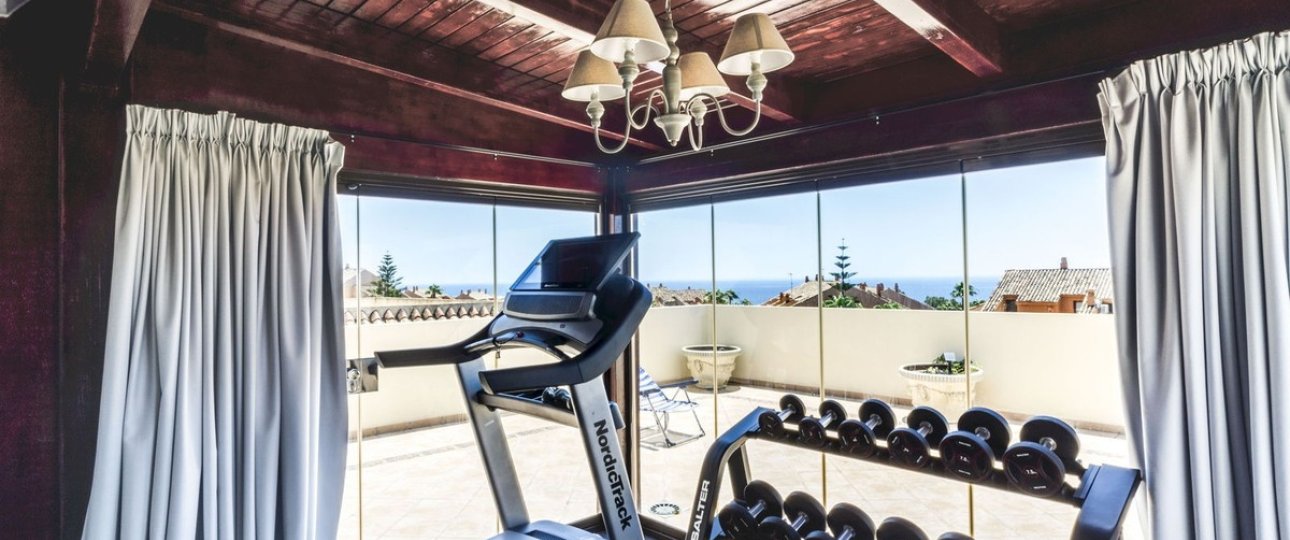 Resale - apartment - Marbella - Bahía de Marbella