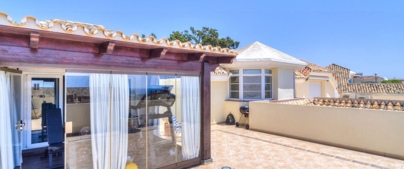 Resale - apartment - Marbella - Bahía de Marbella