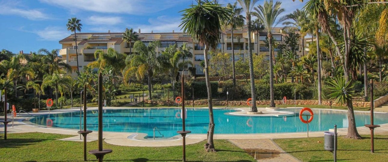Resale - apartment - Marbella - Bahía de Marbella