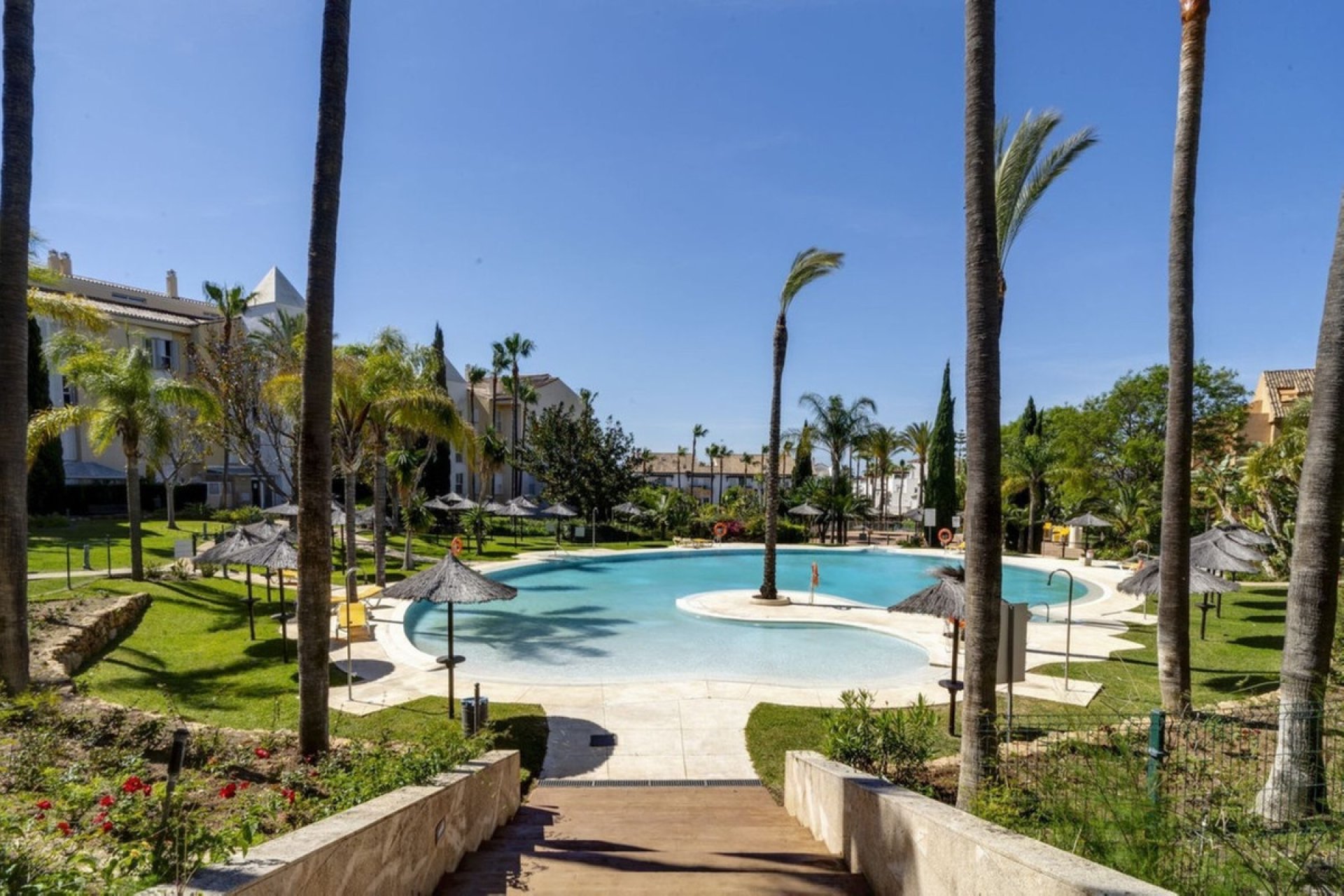 Resale - apartment - Marbella - Bahía de Marbella