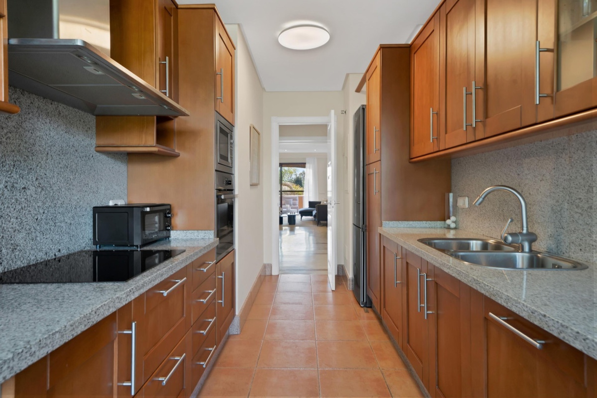 Resale - apartment - Marbella - Bahía de Marbella