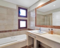 Resale - apartment - Marbella - Bahía de Marbella