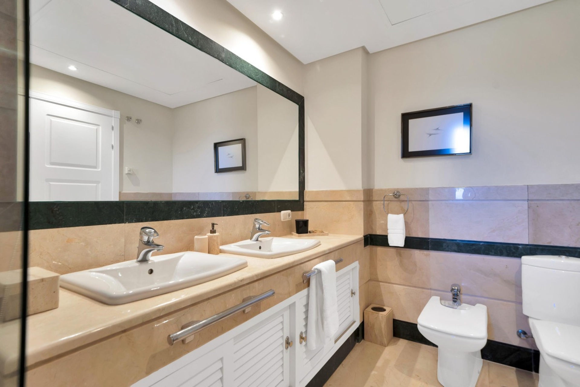 Resale - apartment - Marbella - Bahía de Marbella