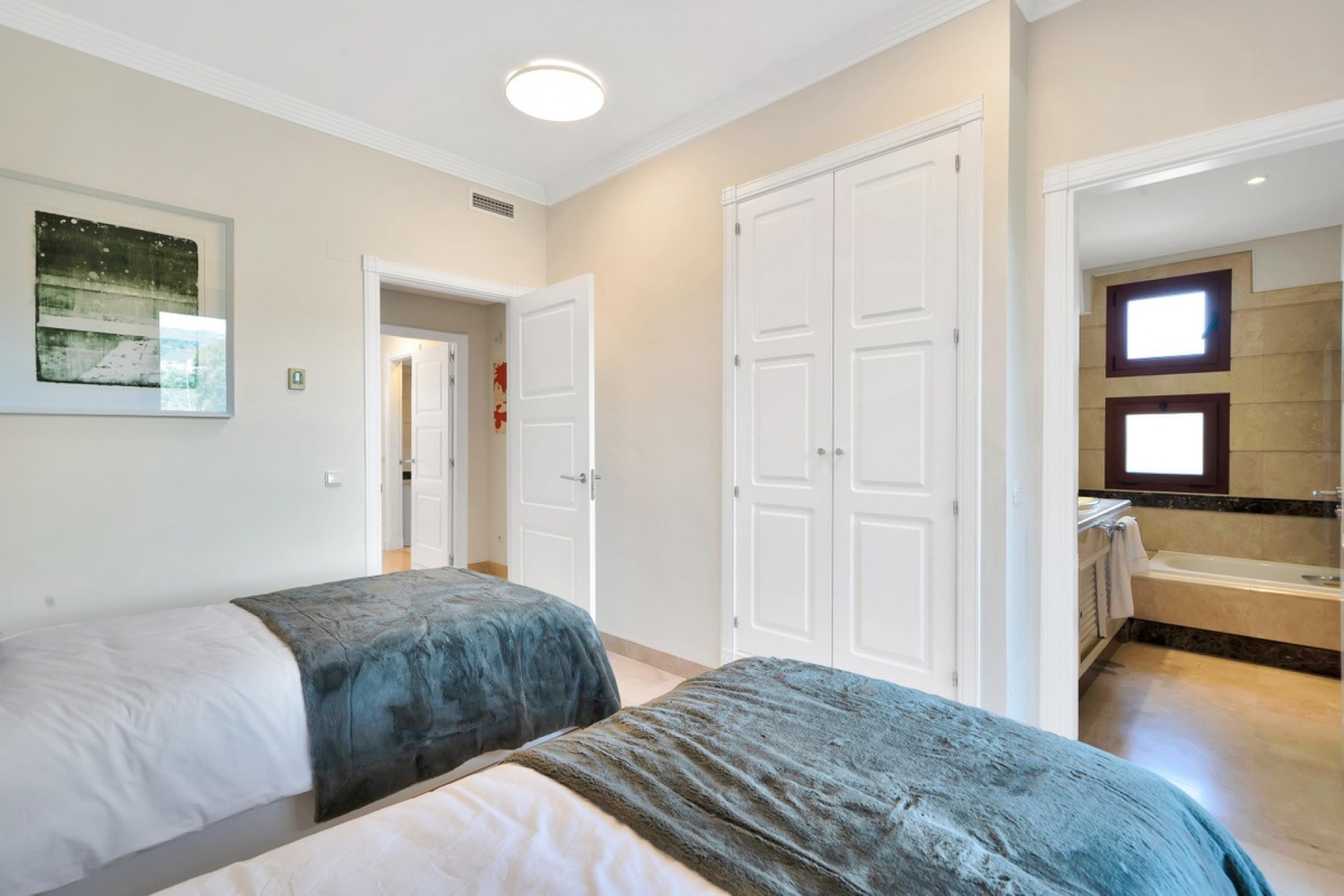 Resale - apartment - Marbella - Bahía de Marbella