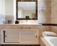 Resale - apartment - Marbella - Bahía de Marbella