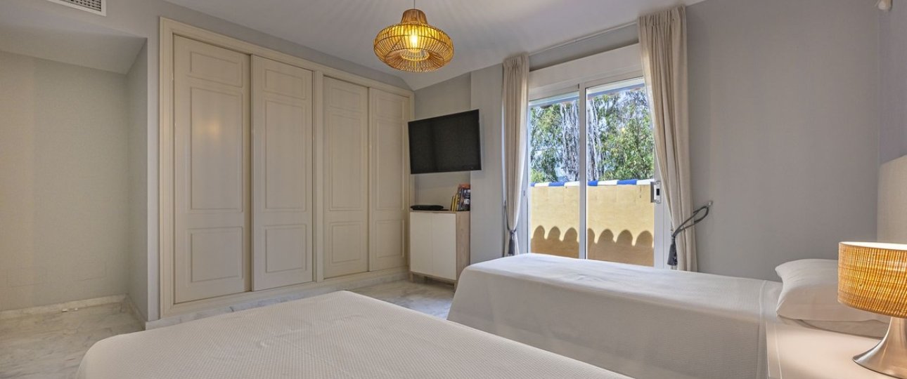Resale - apartment - Marbella - Bahía de Marbella