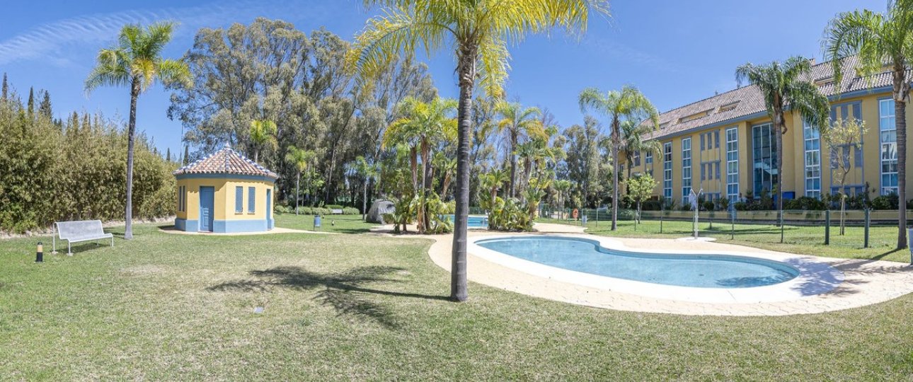 Resale - apartment - Marbella - Bahía de Marbella