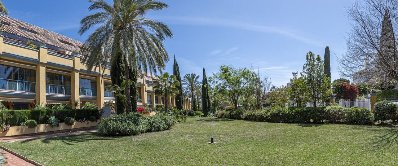 Resale - apartment - Marbella - Bahía de Marbella