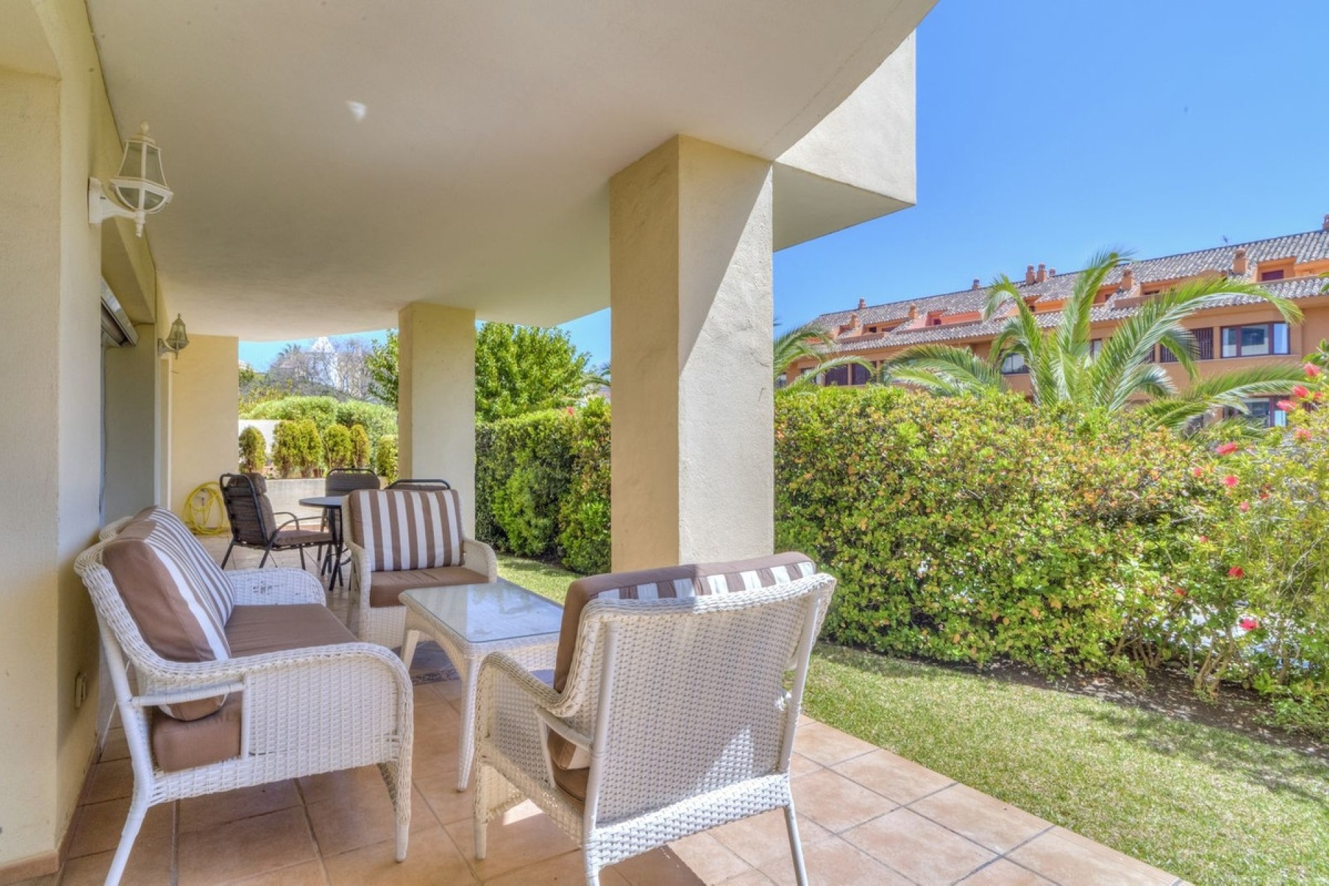 Resale - apartment - Marbella - Bahía de Marbella